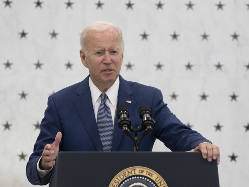 Biden advierte a Putin que no use armas nucleares en Ucrania