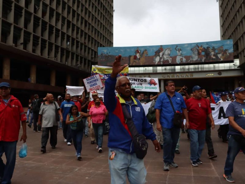 Trabajadores, sindicalistas y jubilados protestan en Caracas contra instructivo de la Onapre