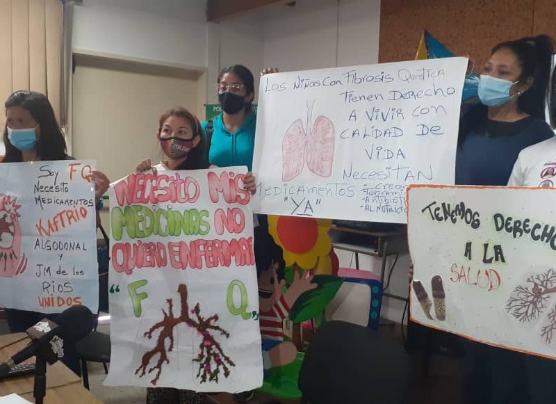 "Nos dicen que nuestros hijos son muy costosos": familias exigen medicamentos para la fibrosis quística