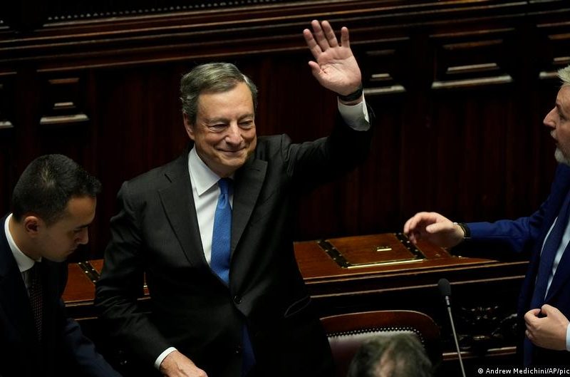 Draghi presentó su dimisión formal tras perder la mayoría para gobernar