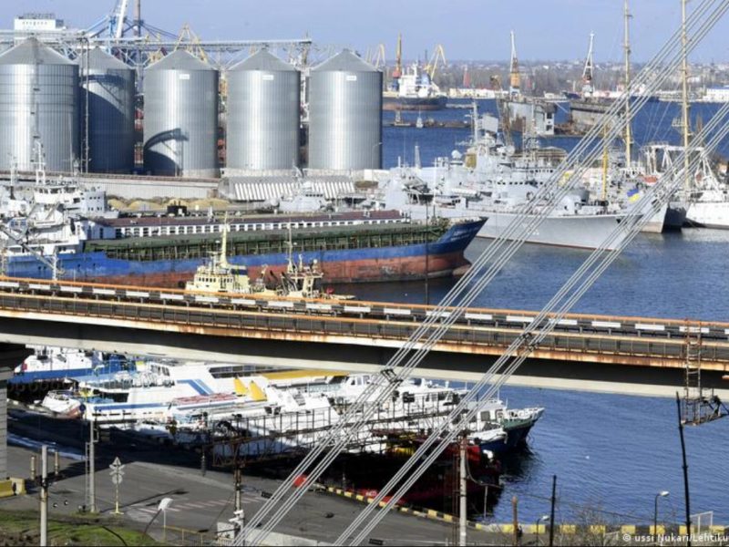 Rusia reivindica ataque contra puerto de Odesa y afirma que destruyó objetivos militares