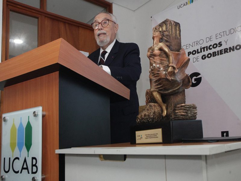«El desafío de las primarias es que sean lo más inclusivas posible» señala Ramón Guillermo Aveledo