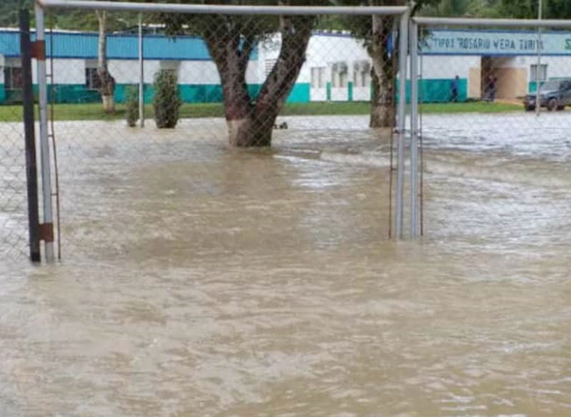 Desbordamiento del río Uairén deja a 4 mil familias afectadas, dice gobierno de Bolívar