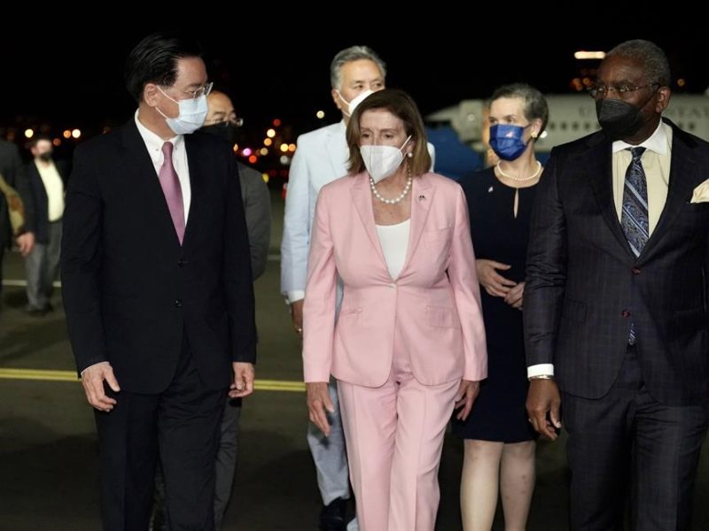 China anuncia maniobras militares cerca de Taiwán y condena visita de Pelosi