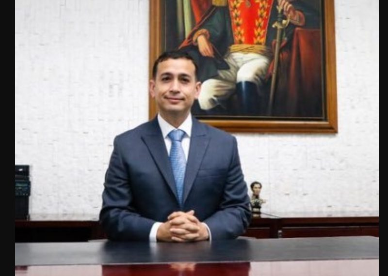 Presidente del Banco del Tesoro designado como superintendente de las Zonas Económicas Especiales