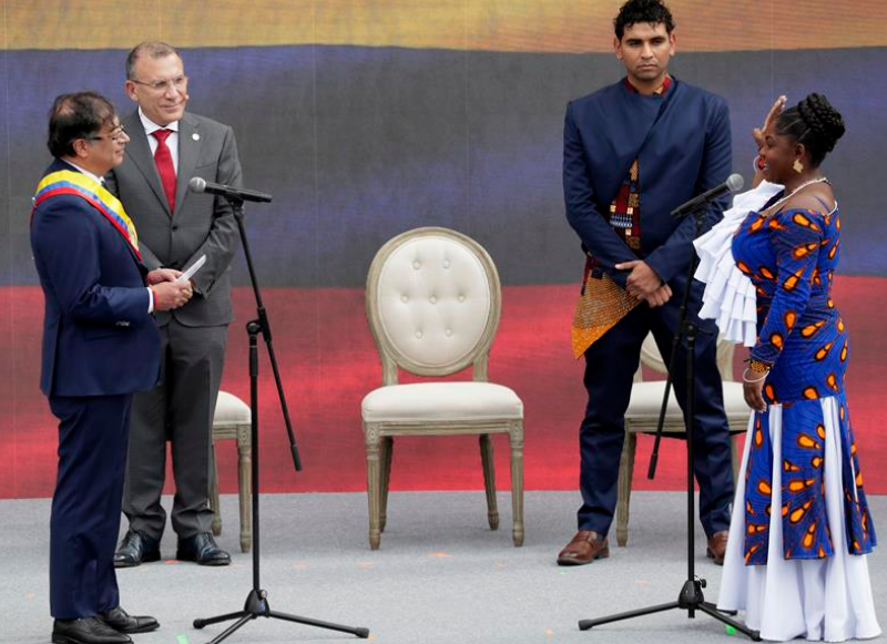 Francia Márquez es investida como la primera vicepresidenta afro de Colombia