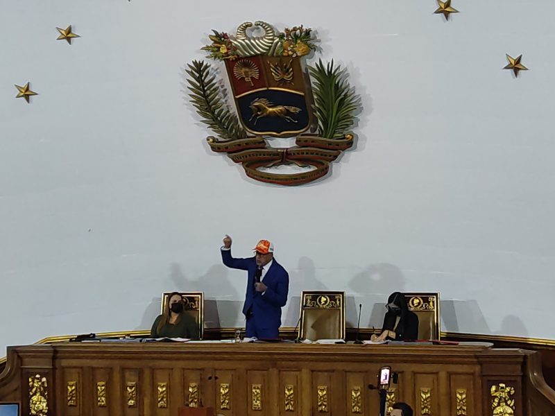 Rodríguez vuelve a condicionar diálogo: Hasta que nos devuelvan avión «secuestrado» en Argentina