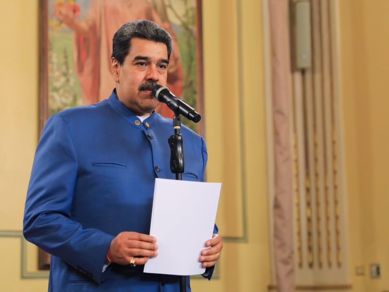 Dos venezolanos denuncian a Maduro en Argentina por violación de Derechos Humanos