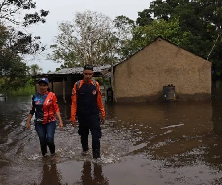 Desborde de río San Antonio deja más de 400 familias afectadas al sur de Maturín