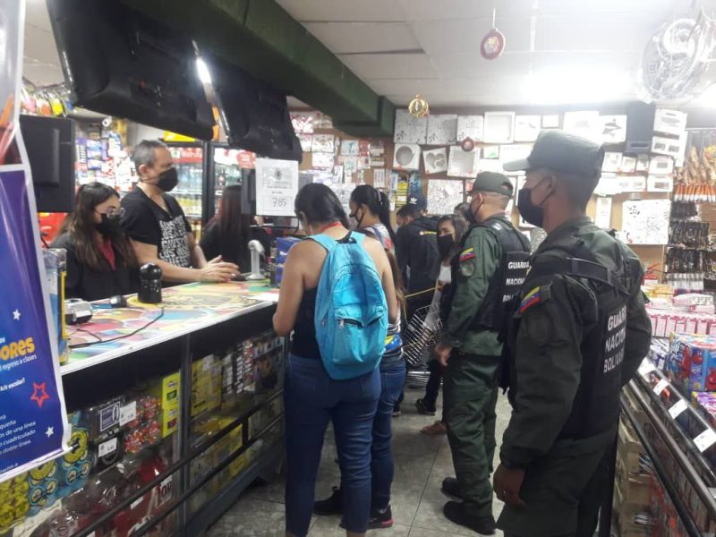 Sundde fiscaliza negocios en varios estados para verificar uso de tasa del dólar BCV