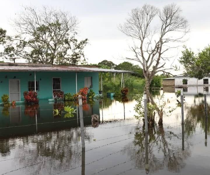 Lluvias continuarán ante presencia de la onda tropical 33 en el oriente del país