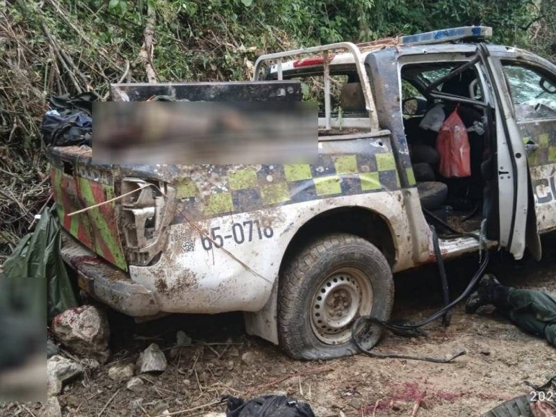 Asesinan a ocho policías en una emboscada en el suroeste de Colombia