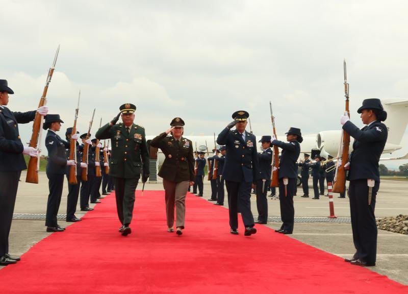 Jefa del Comando Sur de EE.UU. visita Colombia para fortalecer cooperación