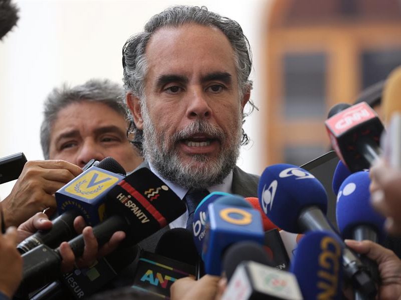 Armando Benedetti planteó a Maduro que Colombia compre Monómeros