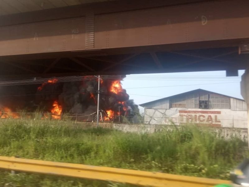 Incendio en Fábrica de velas