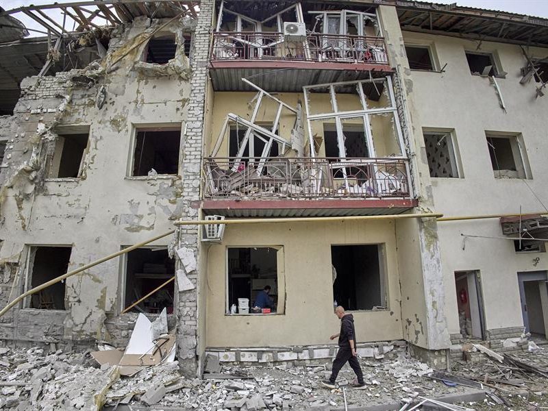 Ucrania afirma que las fuerzas rusas se retiraron de Kreminna, en Lugansk