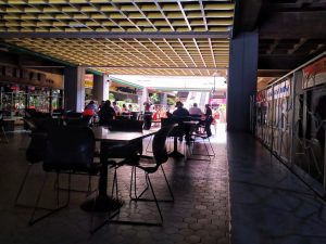 Siete de cada 10 venezolanos se quejan del servicio eléctrico, dice ONG