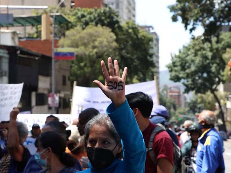 Trabajadores públicos y jubilados se movilizan hasta el TSJ