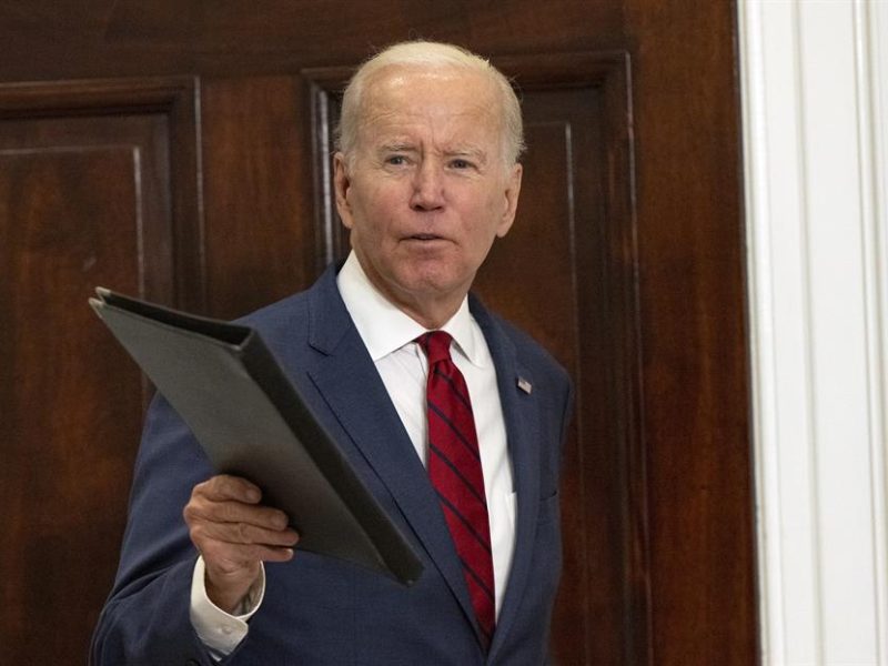 Biden lleva su nuevo plan migratorio a cumbre en México