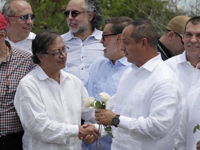 Petro pide agilizar homologación de títulos para migración venezolana