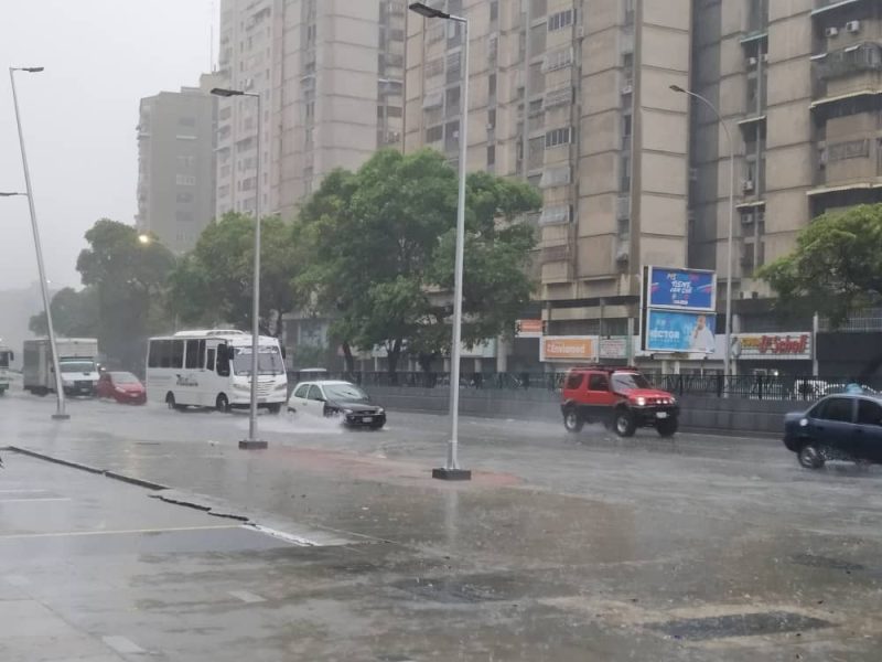 Fuertes lluvias se mantendrán por al menos 72 horas más en Venezuela