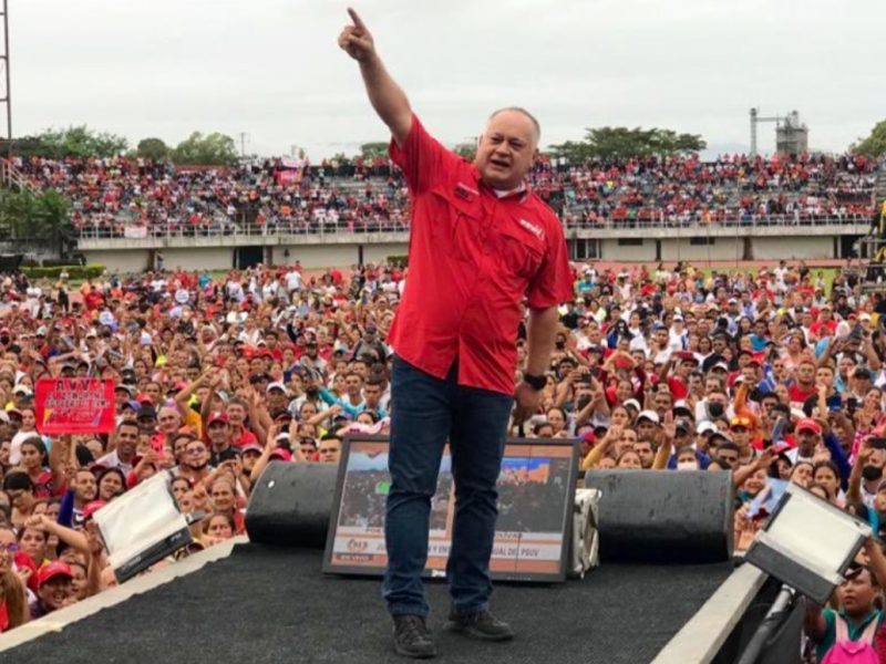 El chavismo llama a militantes a vencer el "ausentismo" de niños en escuelas