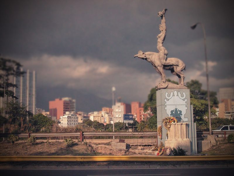 Inauguran plaza con estatua de María Lionza en Yaracuy
