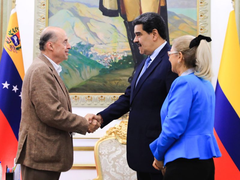 Maduro discutirá “detalles” de la conferencia por el diálogo con el canciller colombiano este domingo, según RCN