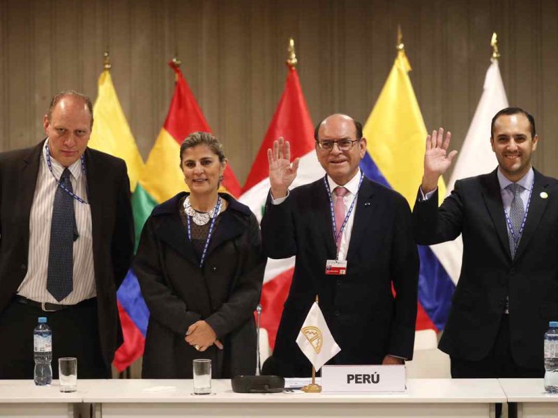 Ecuador pide presionar a Nicaragua y una solución democrática para Venezuela