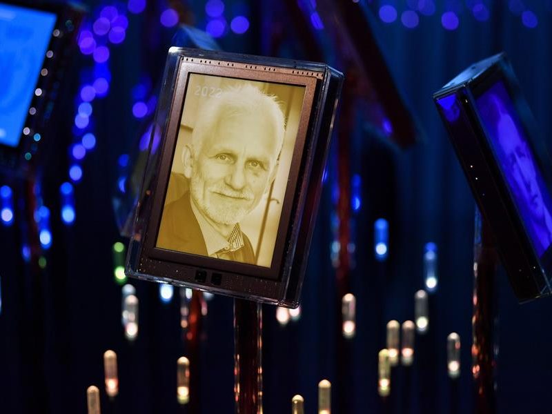 Bielorrusia critica entrega del Premio Nobel al encarcelado Ales Bialiatski
