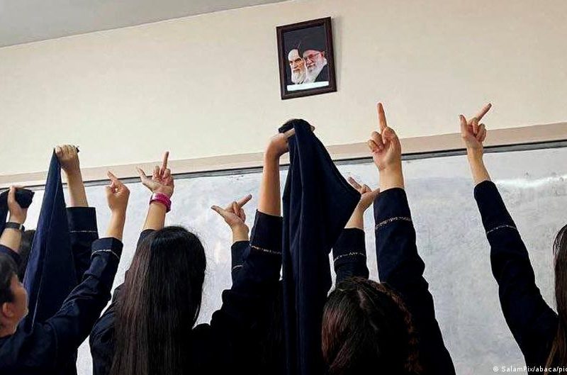 Irán dice que la muerte de Mahsa Amini fue por enfermedad, no por golpes
