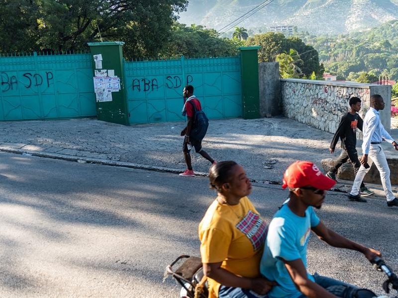 EEUU restringe visados a funcionarios haitianos implicados en violencia