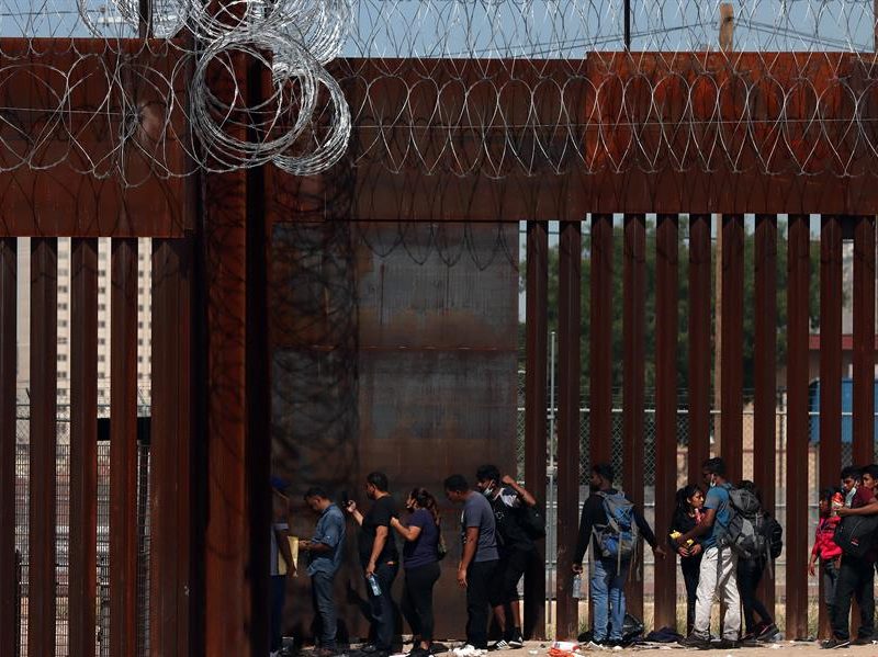 México recibió a casi 2.000 migrantes venezolanos deportados por Estados Unidos