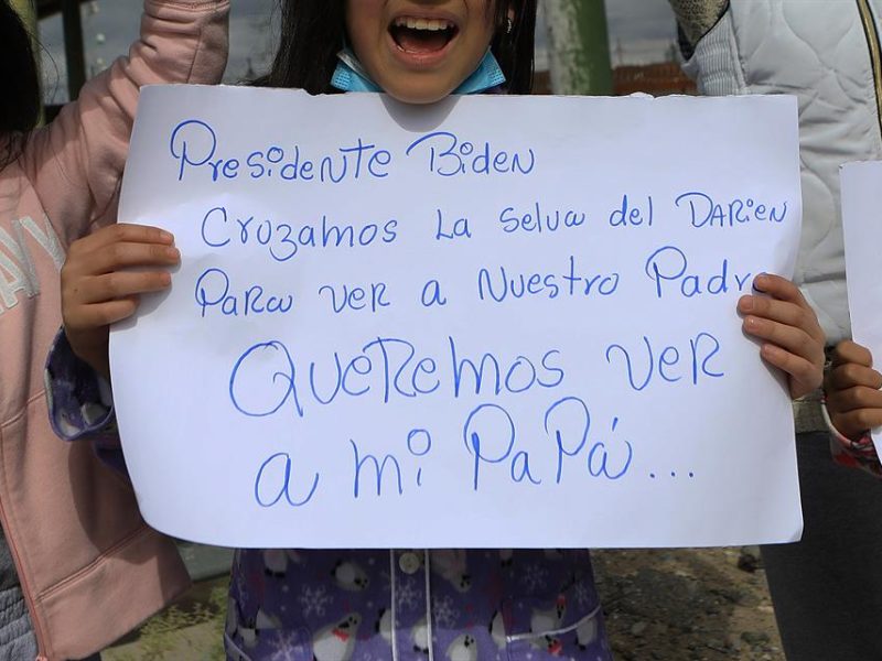 Migrantes venezolanos serán trasladados de un refugio de la capital de Panamá