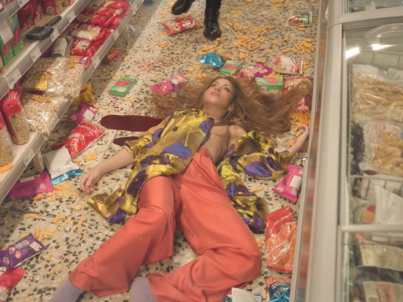 Monotonía de Shakira: un agujero en el pecho y un corazón roto