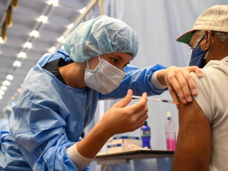 Hay un repunte de casos de influenza, dengue y Covid-19, informa infectólogo Jaime Torres