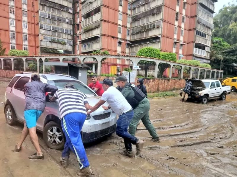 Balance en Miranda: 24 anegaciones de vialidad y cuatro viviendas afectadas por lluvias