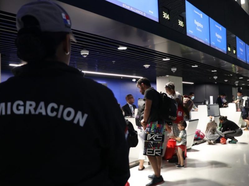 Venezolanos que ingresaron por el Darién pueden abandonar Panamá con la cédula