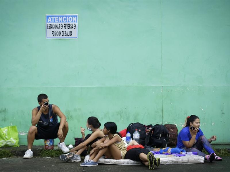 900 migrantes venezolanos varados en Panamá regresan al país
