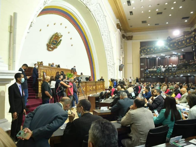Los peligros de una regulación de redes sociales en Venezuela según diputados y ONG