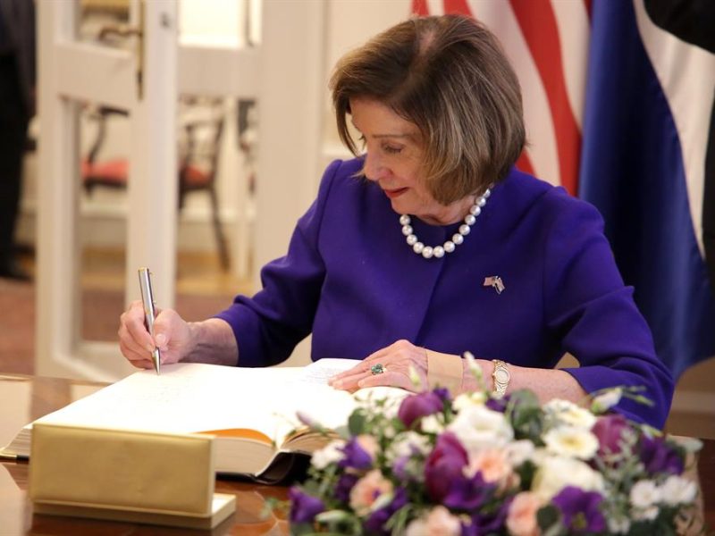 El agresor del esposo de Pelosi gritó "¿Dónde está Nancy?" durante el asalto