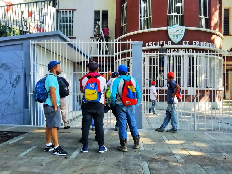 Regreso a clases- 3 de octubre- escuela Experimental de Venezuela