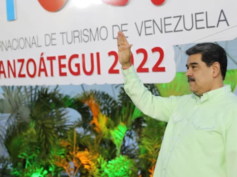 Maduro anuncia la reactivación de créditos bancarios para el sector turístico