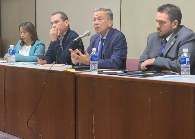 Delegación de la Plataforma Unitaria se reúne con familiares de presos políticos