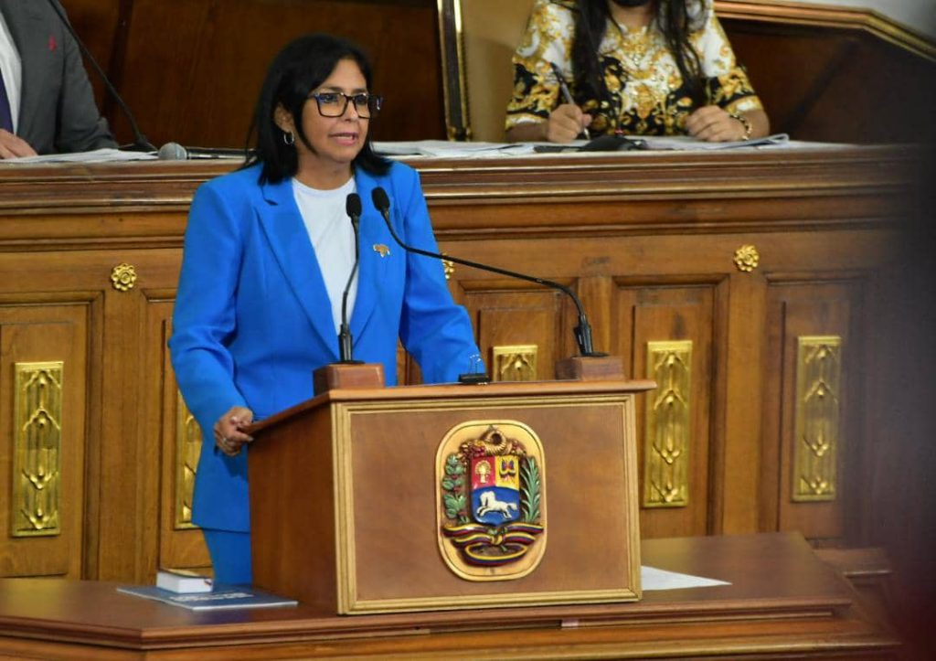 Delcy Rodríguez presentó Ley de Presupuesto 2023 por Bs 170.703 millones
