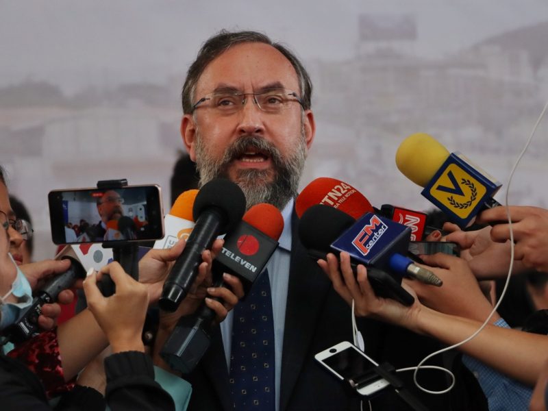 Designan comisión de apoyo para el voto en el exterior en la primaria