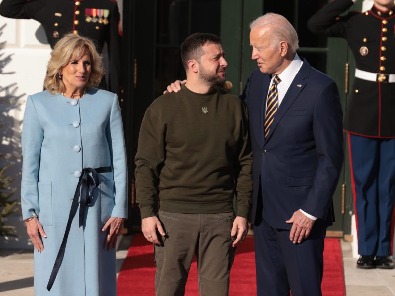 Zelenski llega a la Casa Blanca para reunirse con Biden