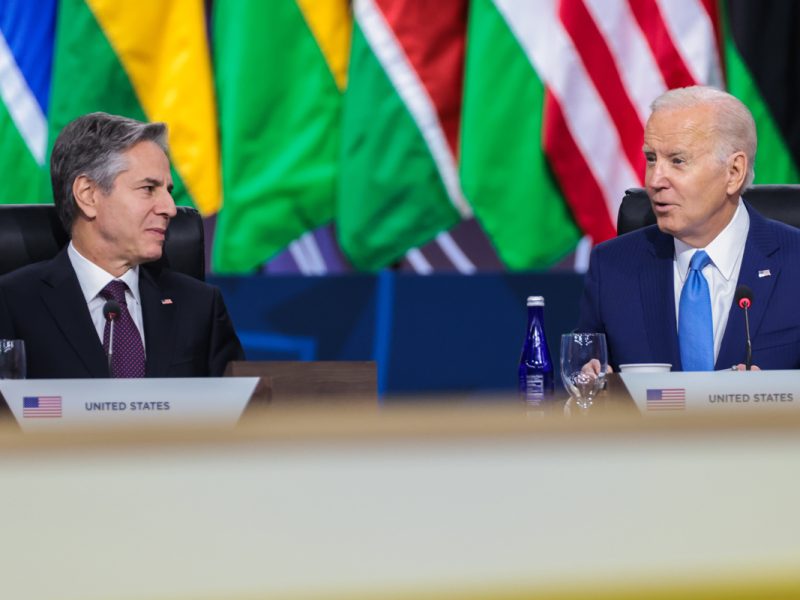 Blinken y canciller panameña hablan de la crisis migratoria en el Darién