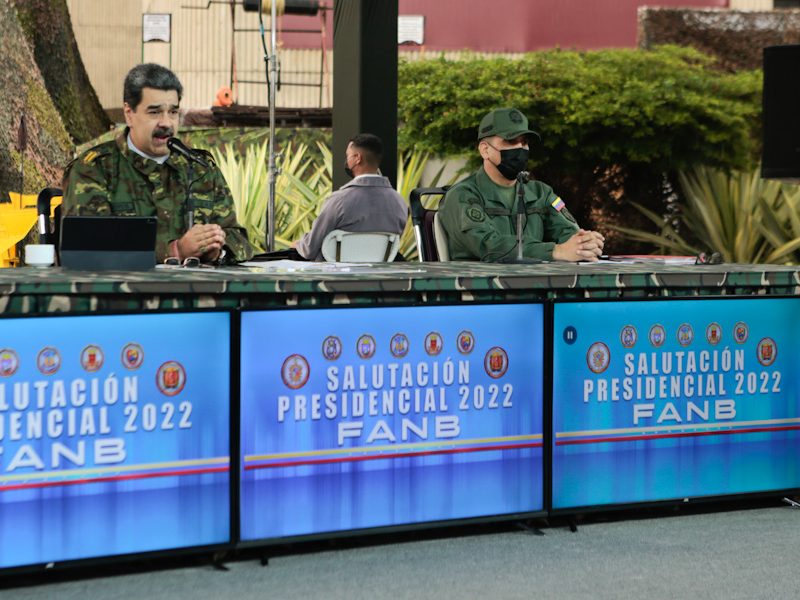 Maduro pide a Fanb incrementar esfuerzos para detener minería ilegal en Bolívar