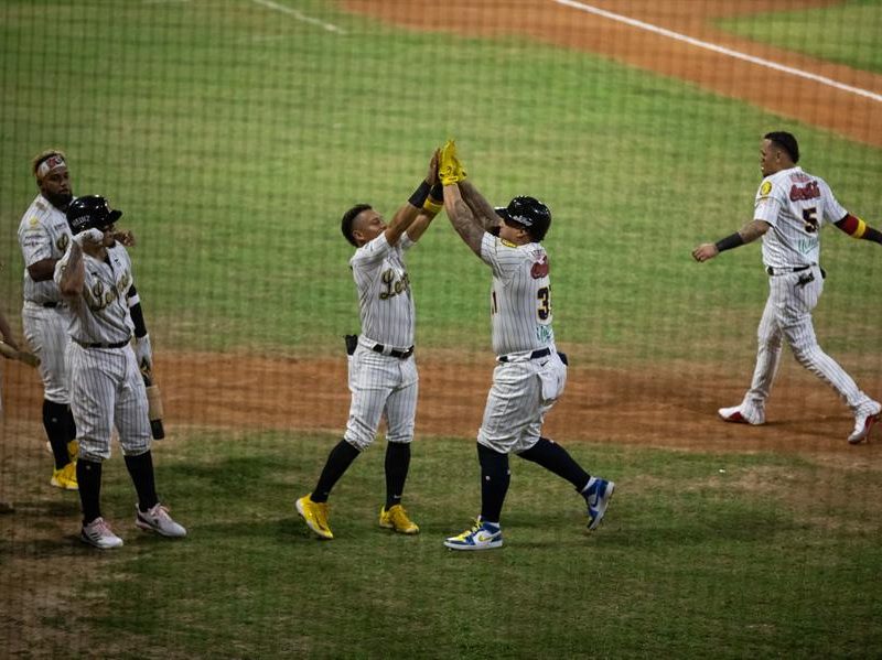 Tiburones-Leones y Tigres-Magallanes serán los primeros juegos del round robin